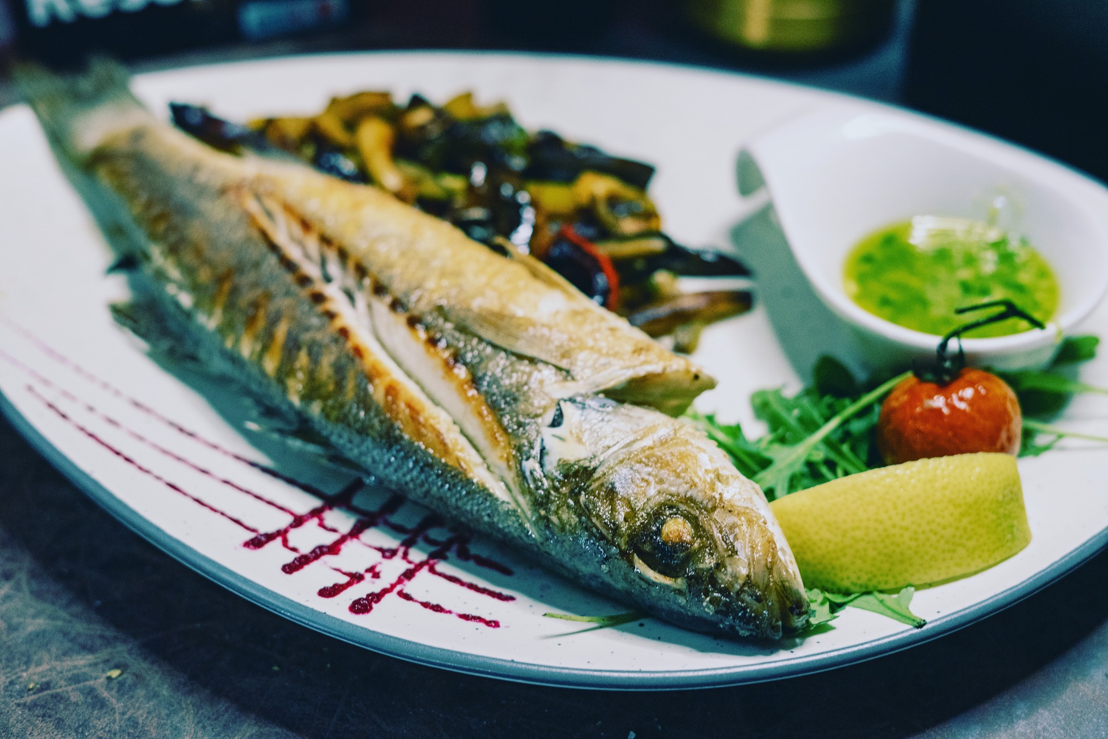 Fresh and grilled, perfect combination! 💯🍽

#zadar #visitzadar #zadarfood #zadarrestaurant #zadarfoodie #croatia #visitcroatia #croatiafulloflife #croatiafood #foodporn #instafood #foodstagram #foodphotography #foodlover #foodie #foodiesofinstagram #delicious #tasty #yummy #finedinning #restaurant #dinner #lunch #breakfast #mediterraneanfood #mediterraneancuisine #adriaticflavors #dalmatiancuisine #seafoodlover #eatmezadar