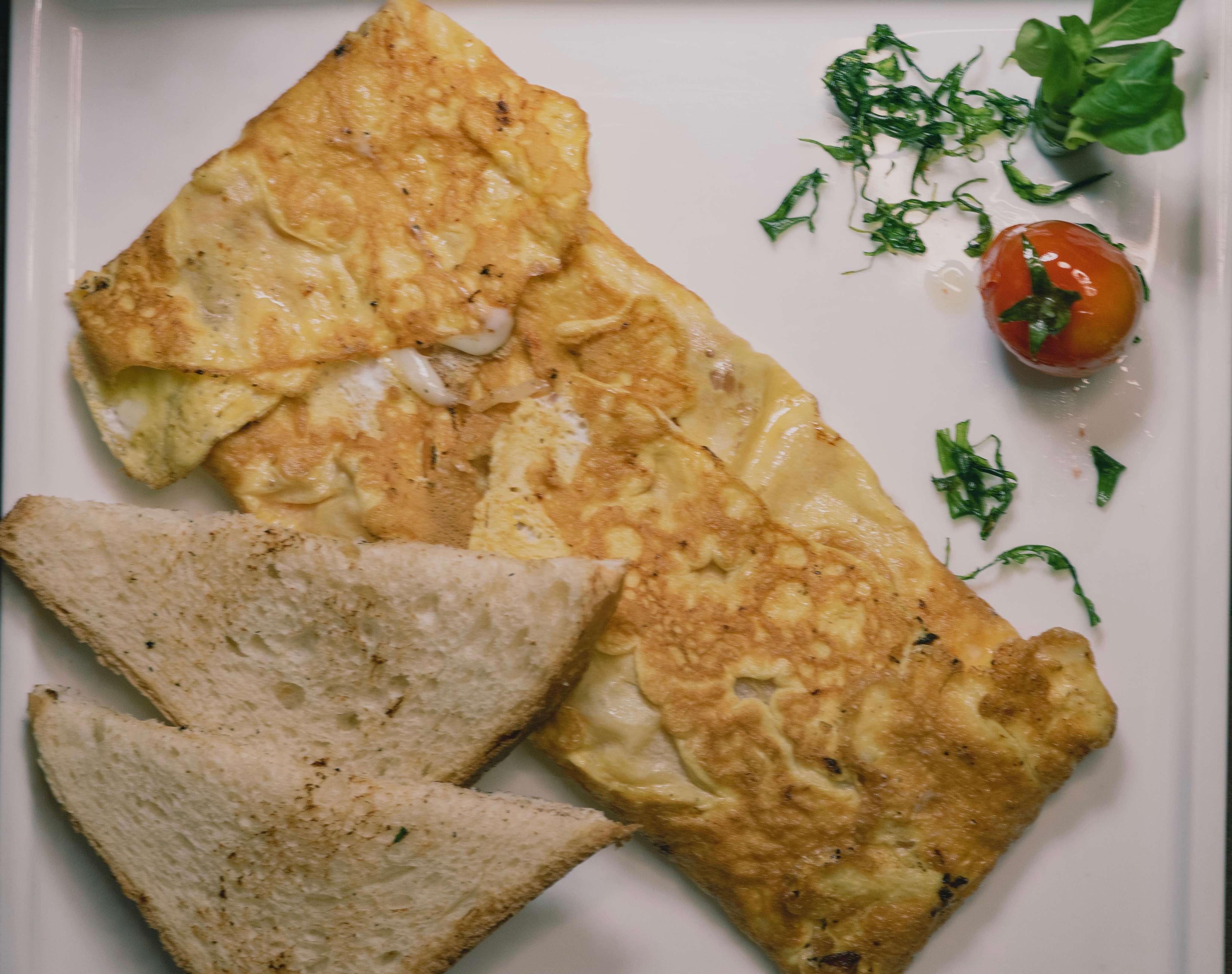 “A slow morning, a warm omelette, and the quiet charm of our little street. Breakfast done right.” 🍽️🍷😘

#zadar #visitzadar #zadarfood #zadarrestaurant #zadarfoodie #croatia #visitcroatia #croatiafulloflife #croatiafood #foodporn #instafood #foodstagram #foodphotography #foodlover #foodie #foodiesofinstagram #delicious #tasty #yummy #finedinning #restaurant #dinner #lunch #breakfast #mediterraneanfood #mediterraneancuisine #adriaticflavors #dalmatiancuisine #eatmezadar
