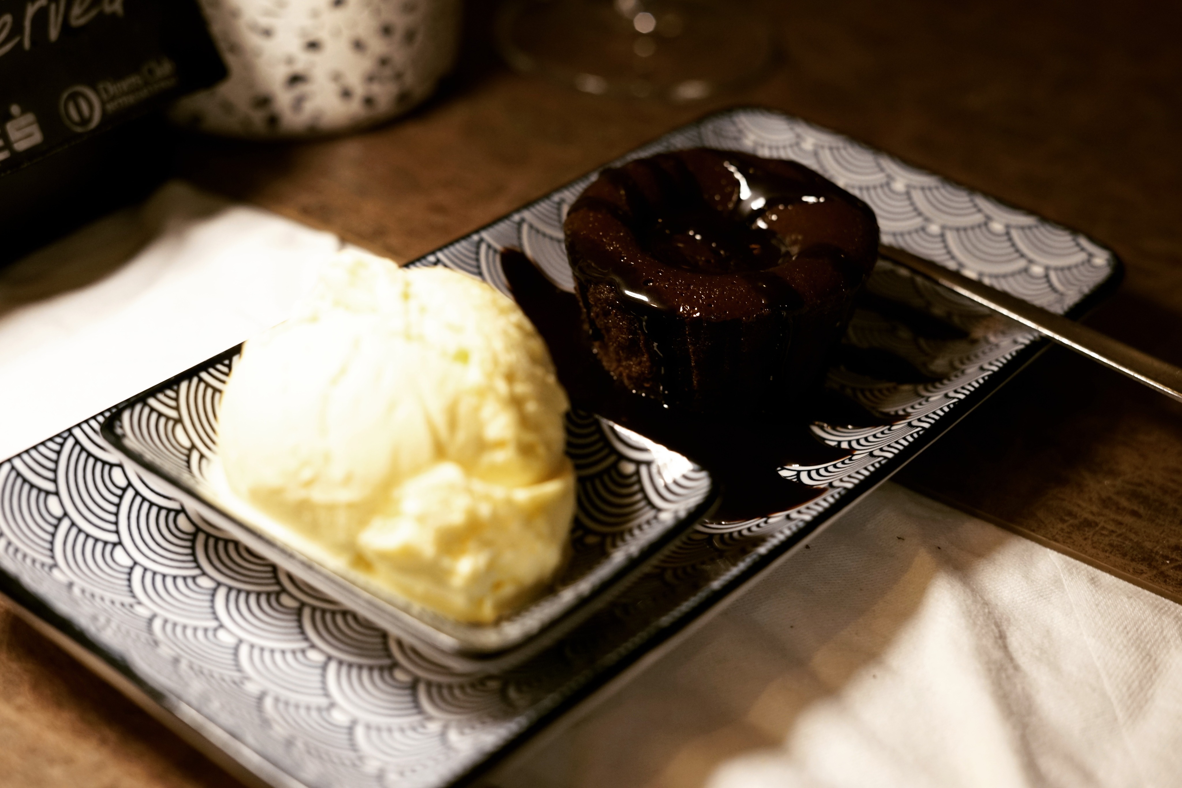 "Hot and cold in one spoonful of happiness"🧁🍧😍

.#zadar #visitzadar #zadarfood #zadarrestaurant #zadarfoodie #croatia #visitcroatia #croatiafulloflife #croatiafood #foodporn #instafood #foodstagram #foodphotography #foodlover #foodie #foodiesofinstagram #delicious #tasty #yummy #finedinning #restaurant #dinner #lunch #breakfast #mediterraneanfood #mediterraneancuisine #adriaticflavors #dalmatiancuisine #eatmezadar